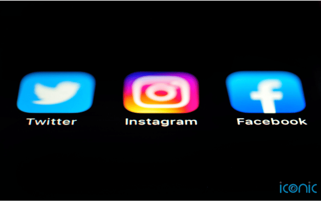 Taking a break from scrolling through Facebook and Twitter can boost wellbeing, a study by the University of Bath found