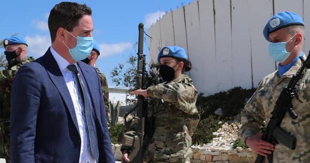 Minister Martin Heydon meeting troops in Lebanon / PHOTO: Twitter/Martin Heydon