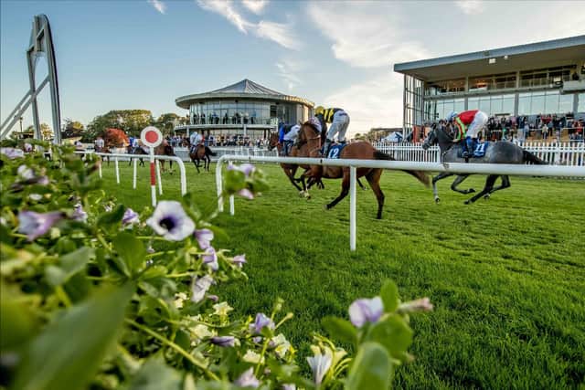 A notable aspect of this fixture is the emergence of new sponsors at The Curragh, in the form of Castlefield Stud, who stand first-season sire, Alkumait, and Barberstown Castle, recently acquired by racehorse owner, Amanda Torrens.