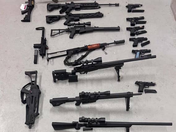 Imitation firearms