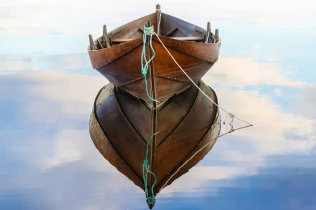 Renewed call to remove derelict boats from this Kildare river