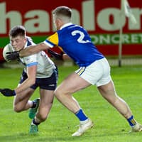 Dominant Carbury retain senior status