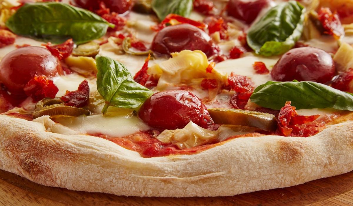 Takeaway driver working in Kildare was robbed by two males, garda says