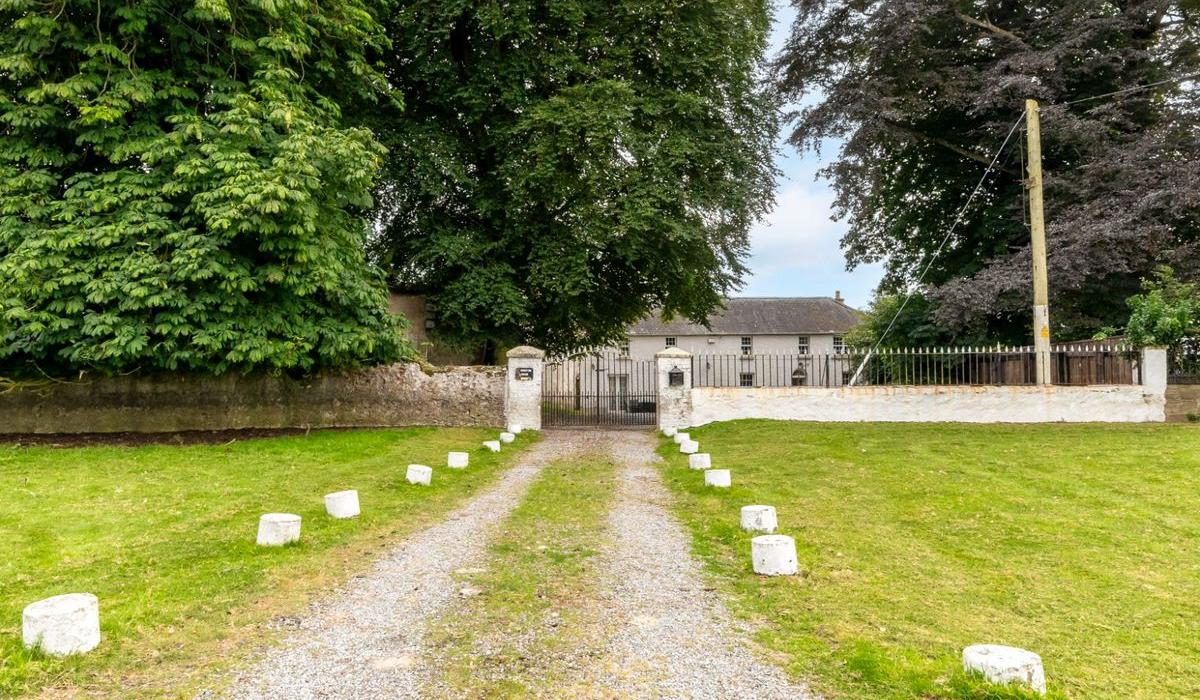 Former stables converted into Thornton Lodge in mid 18th Century