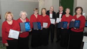 Nás na Rí singers honour long serving members