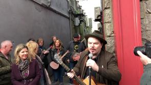 WATCH: Kildare singer honoured in Athy addresses home crowd