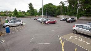 Can we park and walk for three minutes in Naas?