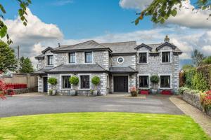 GALLERY: Jaw dropping Kildare mansion on market for over €1.1m