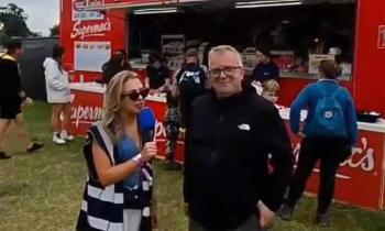 WATCH: ‘What’s better than a curry cheese chip?’ Supermacs first time at Electric Picnic