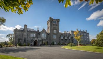 Women’s Little Christmas Black Dress Ladies Lunch in Kilronan Castle for North West Simon