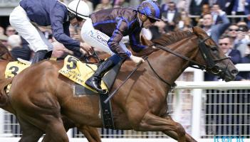 Billy Lee delivers perfectly-timed Dash challenge at the Curragh