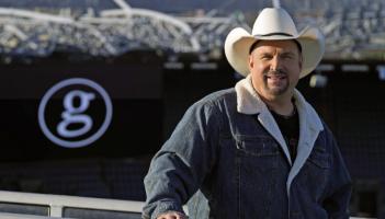 He's back! Irish fans on alert as Garth Brooks announces major London gig