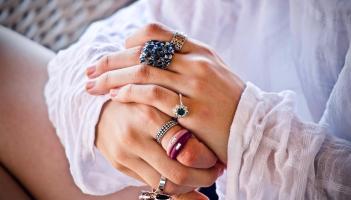 Kildare gardaí launch probe following daylight theft of jewellery from residence