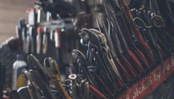 Approximately €3,000 worth of tools stolen from van during Kildare incident