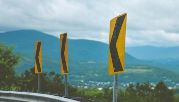 Traffic signals warning sign due for &lsquo;suitable location&rsquo; in Kildare