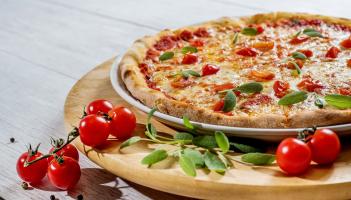 Portlaoise pizzeria closes after sexual messages allegedly sent to woman who ordered a pizza