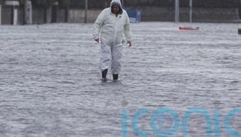 Minister says flood relief plans should not need to be cut due to science centre