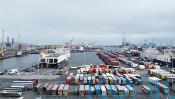 Clean-up operation ongoing after oil spill at Dublin Port