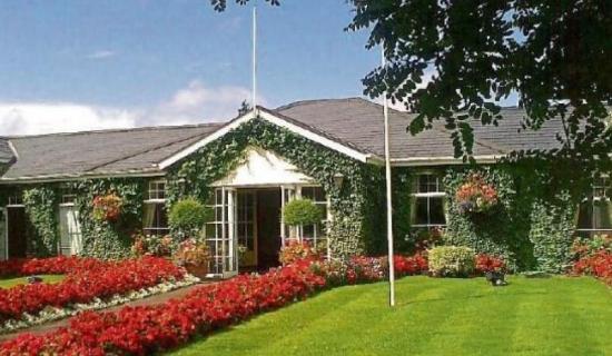 Tools and money stolen from van parked on premises of well-known Kildare hotel