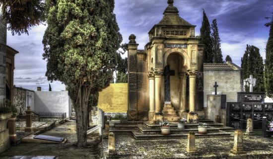 Works needed for interior of mausoleum in Kildare, local rep stresses