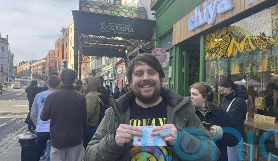 Foo Fighters fans rush to buy tickets for surprise Dublin gig