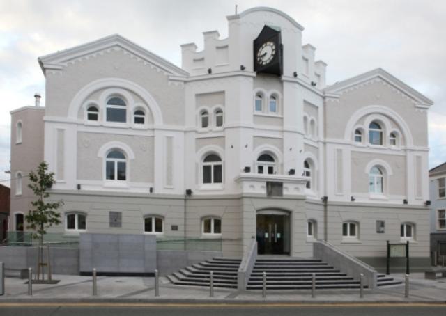 UPDATE: Low hanging cables removed from Main Street Naas ...