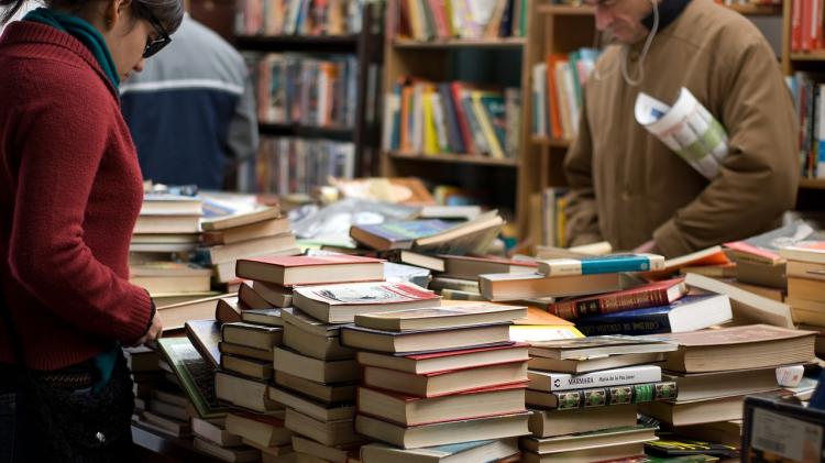 Claim that independent bookshop in Kildare is suffering because of parking dilemma