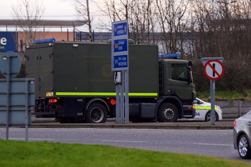 UPDATED: Suspicious device found in car on outskirts of Naas as army bomb squad are called in