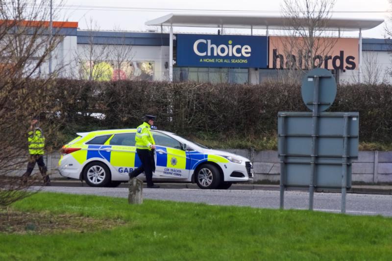 UPDATE @ 8.15pm: Road diversions still in place in Naas as bomb squad deals with suspect device