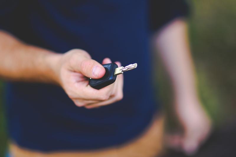 Gardaí issue warning to motorists as individual uses zapper to block centralised locking systems 
