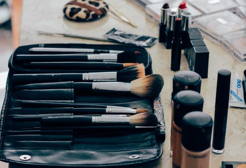 VOTE VOTE VOTE: Where is the best place in Kildare to get your makeup done?