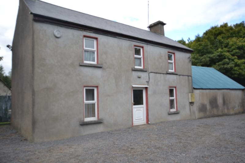 KILDARE PROPERTY WATCH: Kilmeague farmhouse and forest to go under the hammer