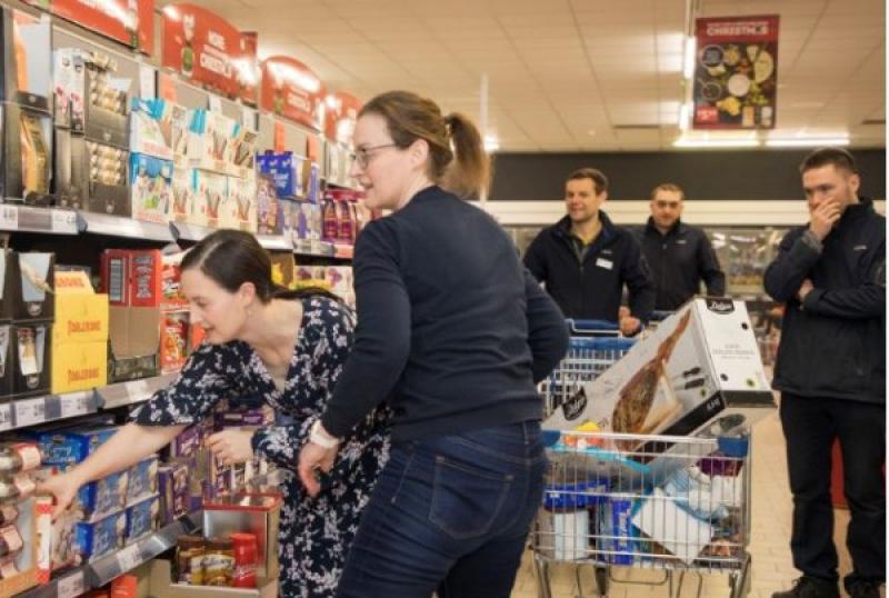 Kildare shopper grabs nearly €600 of Christmas goodies in twominute