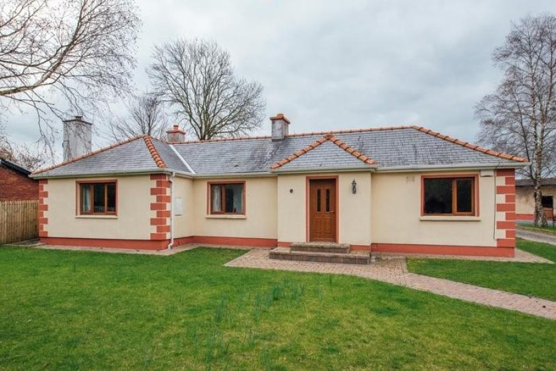 Substantial equestrian property with stables near the Curragh for €360,000