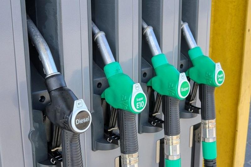 Petrol pump