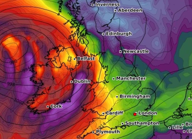Met &Eacute;ireann issues status yellow wind and rain warning for eleven counties for Bank Holiday Monday