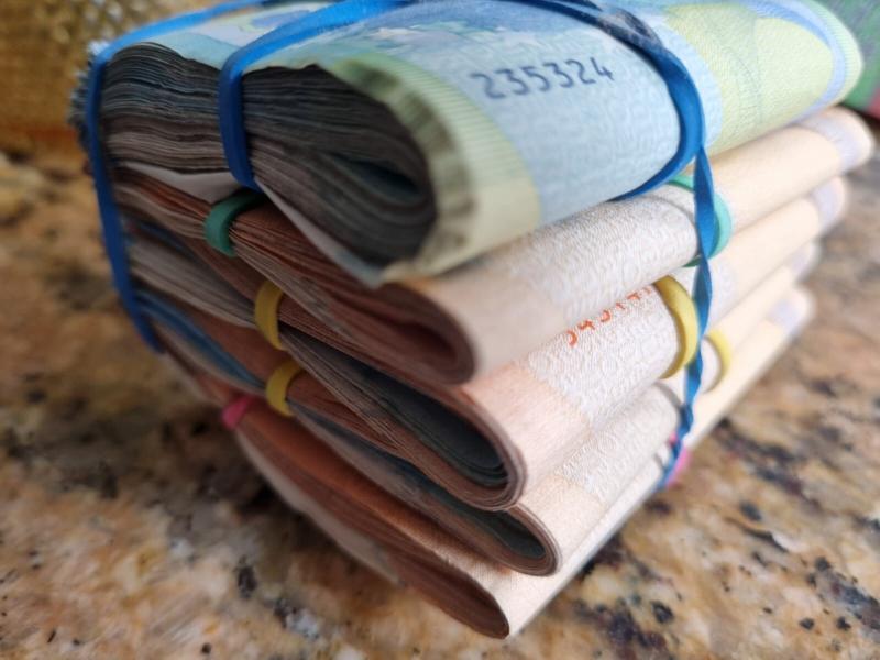 Criminal Assets Bureau seize car, cash and luxury goods in raids in Louth, Dublin, Meath and Wexford