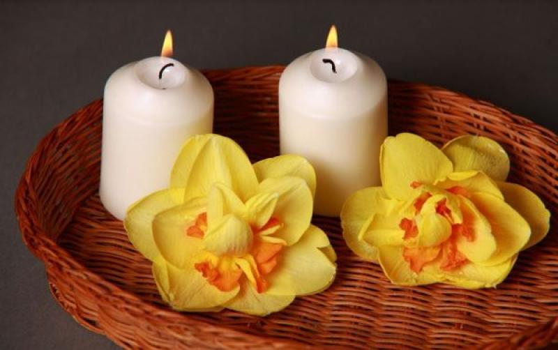 candles flowers funeral