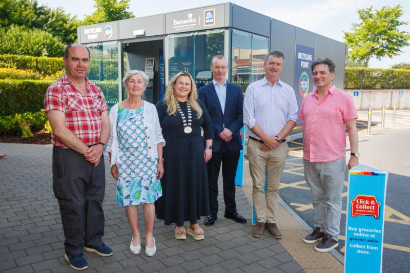 Reverse vending machine opens in Kildare supermarket