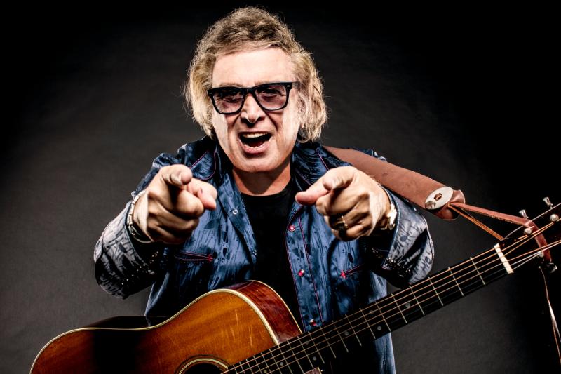 Mr American Pie, Don McLean to make fans starry eyed at Kildare's Museum of Style Icons at Newbridge Silverware 