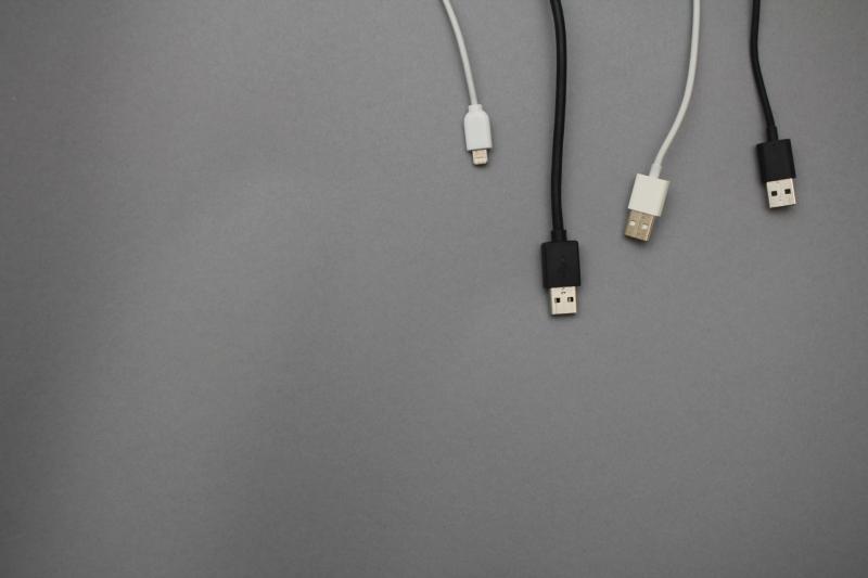 ALERT: People warned not to use phone chargers that 'should not be sold' in Ireland
