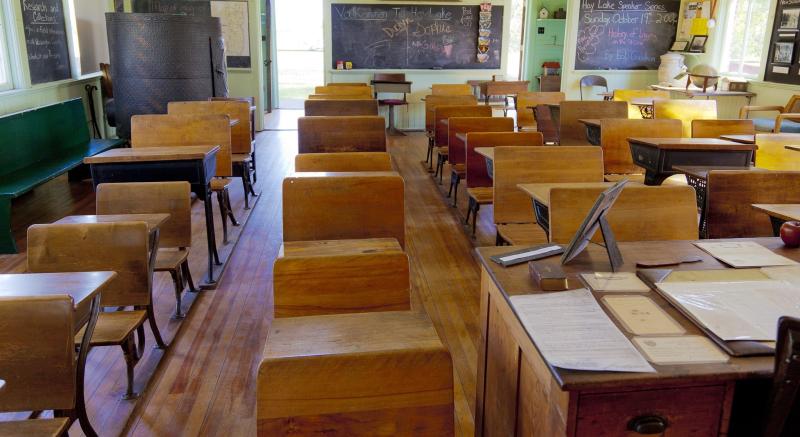 Senator calls meeting with Minister Foley on school place issues in South Kildare