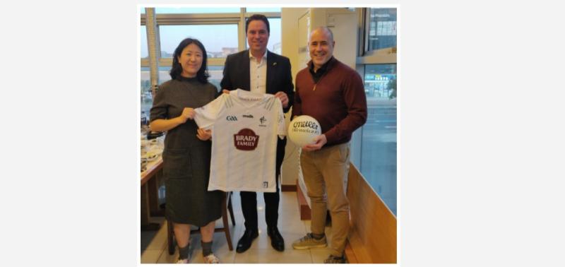 Heydon in Korea for St Patrick's Day and meeting politicians and members of Irish community 