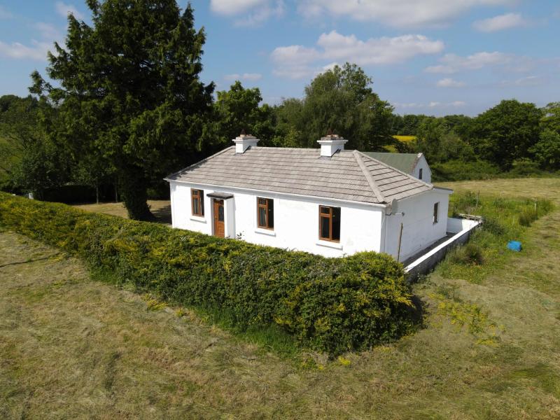 Great 3 bed cottage on nice holding in Carrick on Shannon