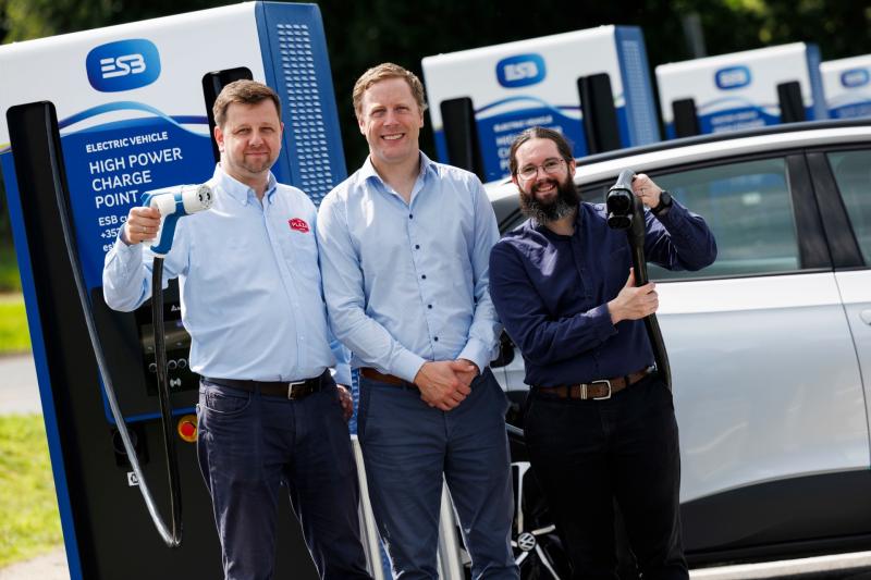 ESB launches high-power EV charging hub at Barack Obama Plaza