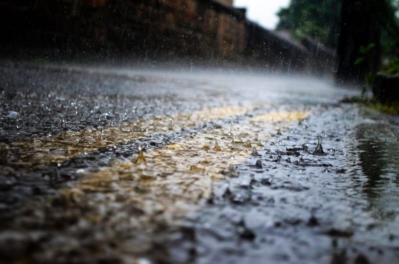 Potential flooding expected in 8 counties as Met Éireann issues yellow rain warning