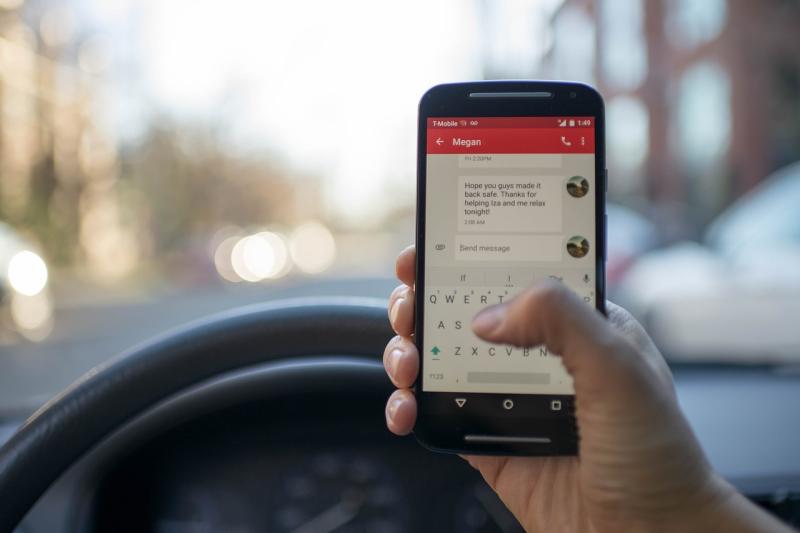 Kildare councillor claims that some motorists are ‘playing on their phones’ while driving through junctions