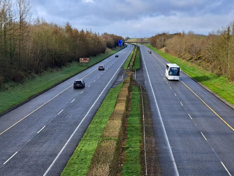 Traffic chaos in Kildare with M7 slip road closed after car crash