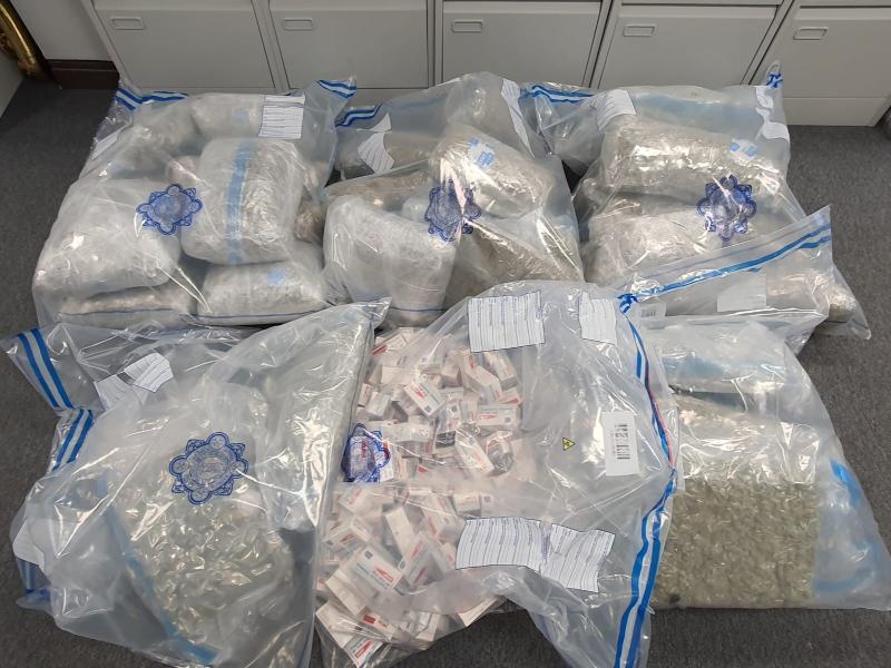 €977,000 worth of drugs and €800 in cash seized near Kildare-Dublin border