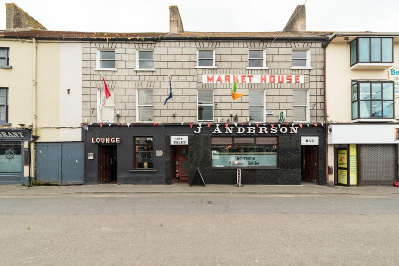 Andersons Bar, Emily Square, Athy